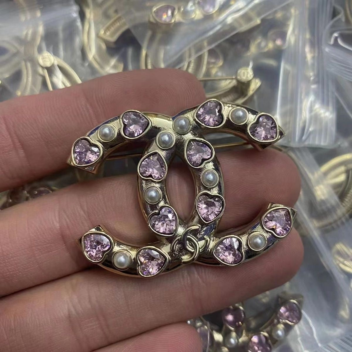 Six Different Styles Chanel CC Breastpin ITEM NO.: HF-JL001