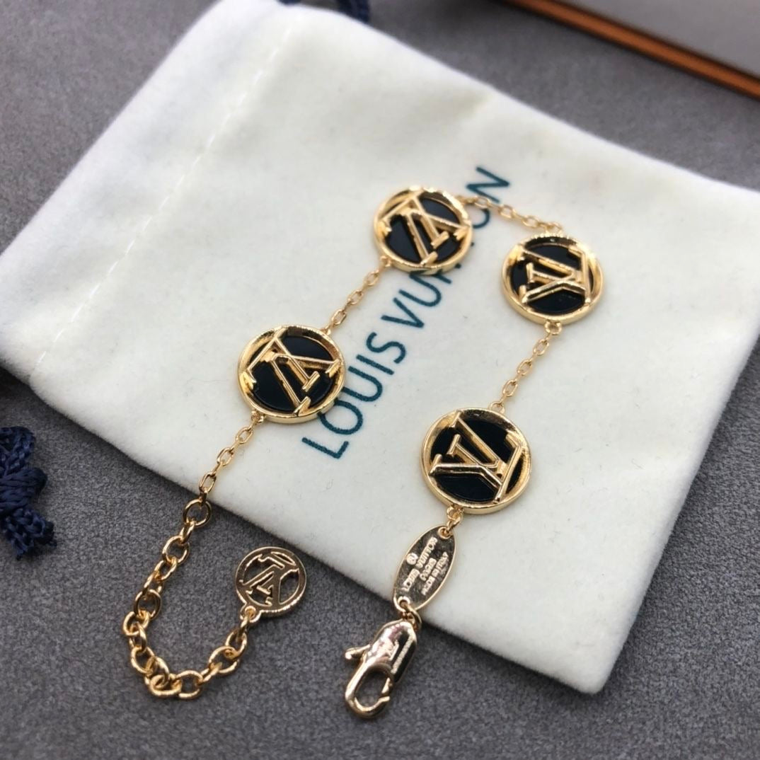 Three Styles LV Long Necklaces ITEM NO.: HF-JL033