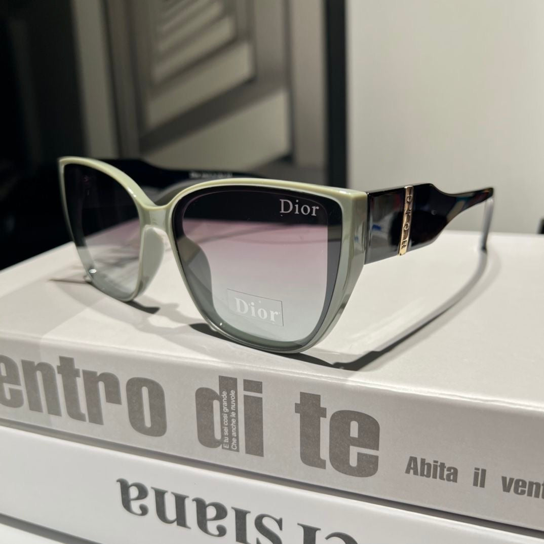 Cool Look Dior Sunglasses ITEM NO.: HF-SG023