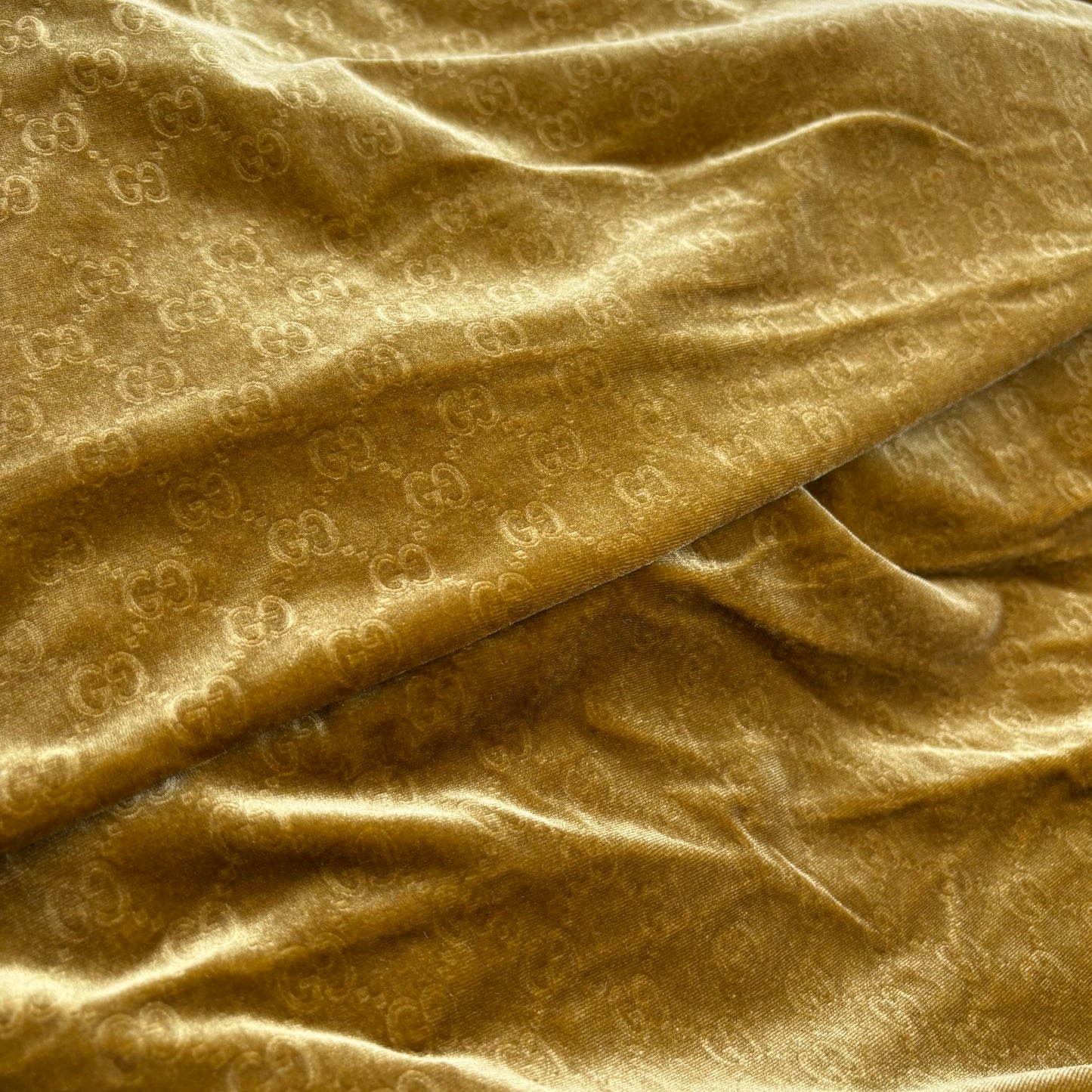 Mutiple Colors Designer Gucci Logo Embossed Luxury Shinning Velvet Fabrics NO.: GG-F045