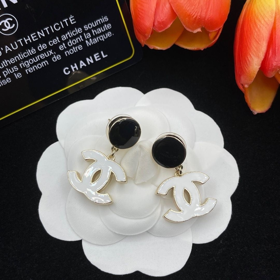 Fifteen Different Styles Chanel CC Earrings & Ear Studs   ITEM NO.: HF-JL004