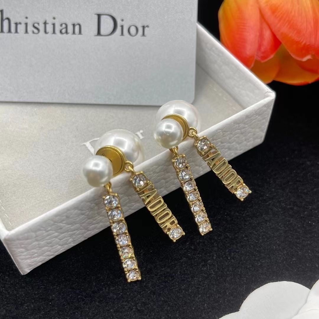 Two-Colour Bling Bling Diamond Christian Dior Earrings   ITEM NO.: HF-JL035