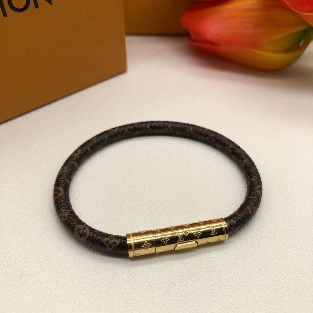 Classical Brown LV Monogram Leather Bracelet   ITEM NO.: HF-JL006