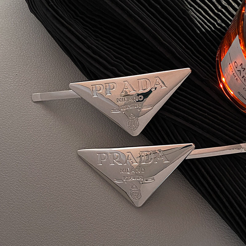 High Quality Prada Hair Bobby Pins ITEM NO.: HF-HD003