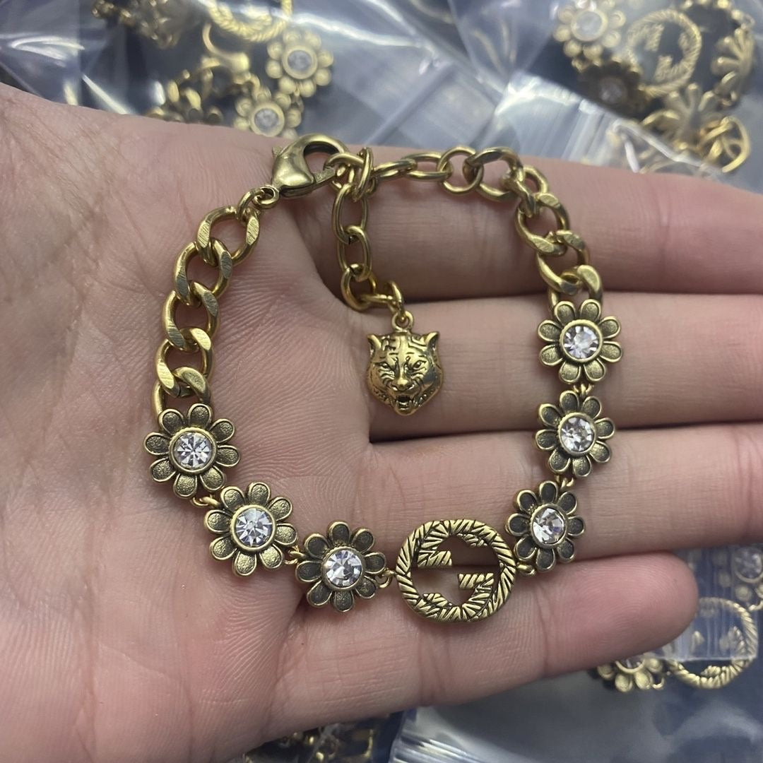Three Styles Gorgeous Vintage Gucci GG Bracelets   ITEM NO.: HF-JL051