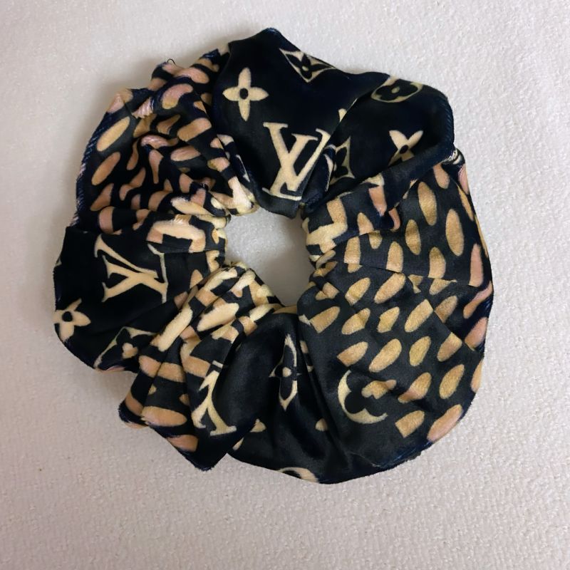 Custom LV design print hair scrunchies  ITEM NO.: HF-HD031