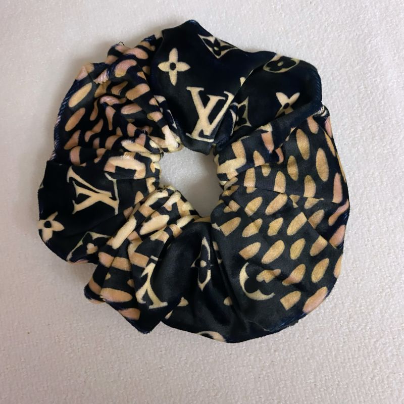 Custom LV design print hair scrunchies  ITEM NO.: CS-HD031