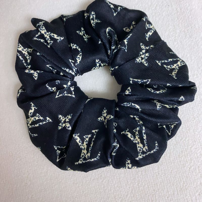 Custom LV design print hair scrunchies  ITEM NO.: HF-HD031