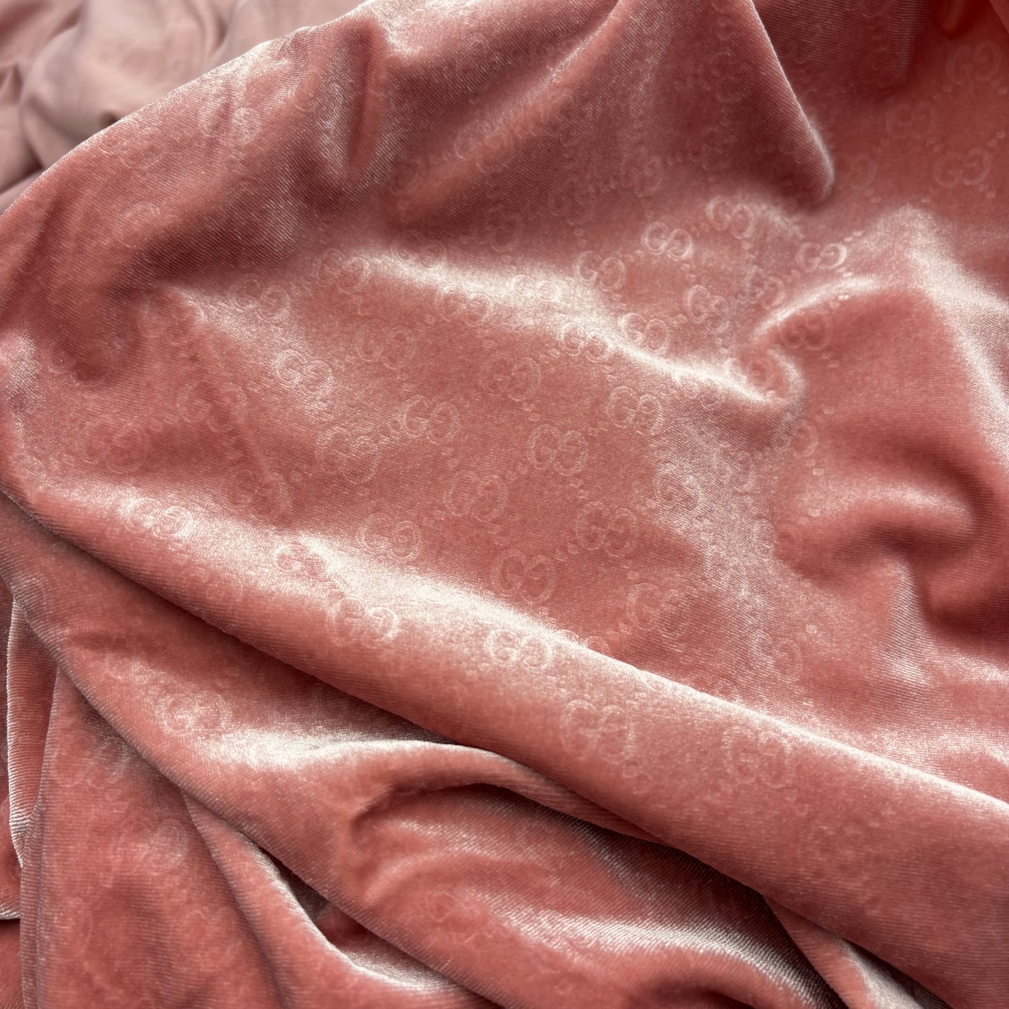 Mutiple Colors Designer Gucci Logo Embossed Luxury Shinning Velvet Fabrics NO.: GG-F045