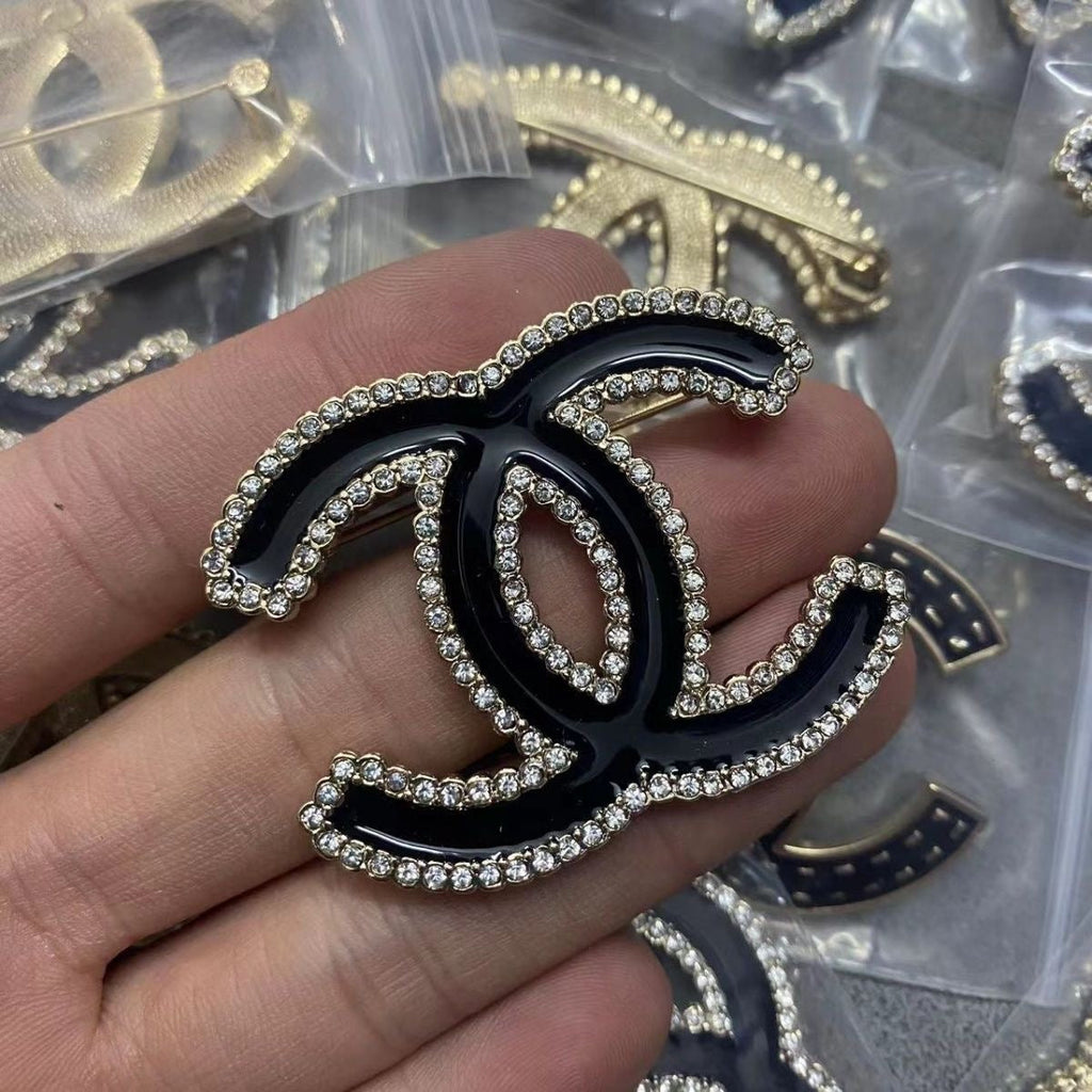 Six Different Styles Chanel CC Breastpin   ITEM NO.: HF-JL001