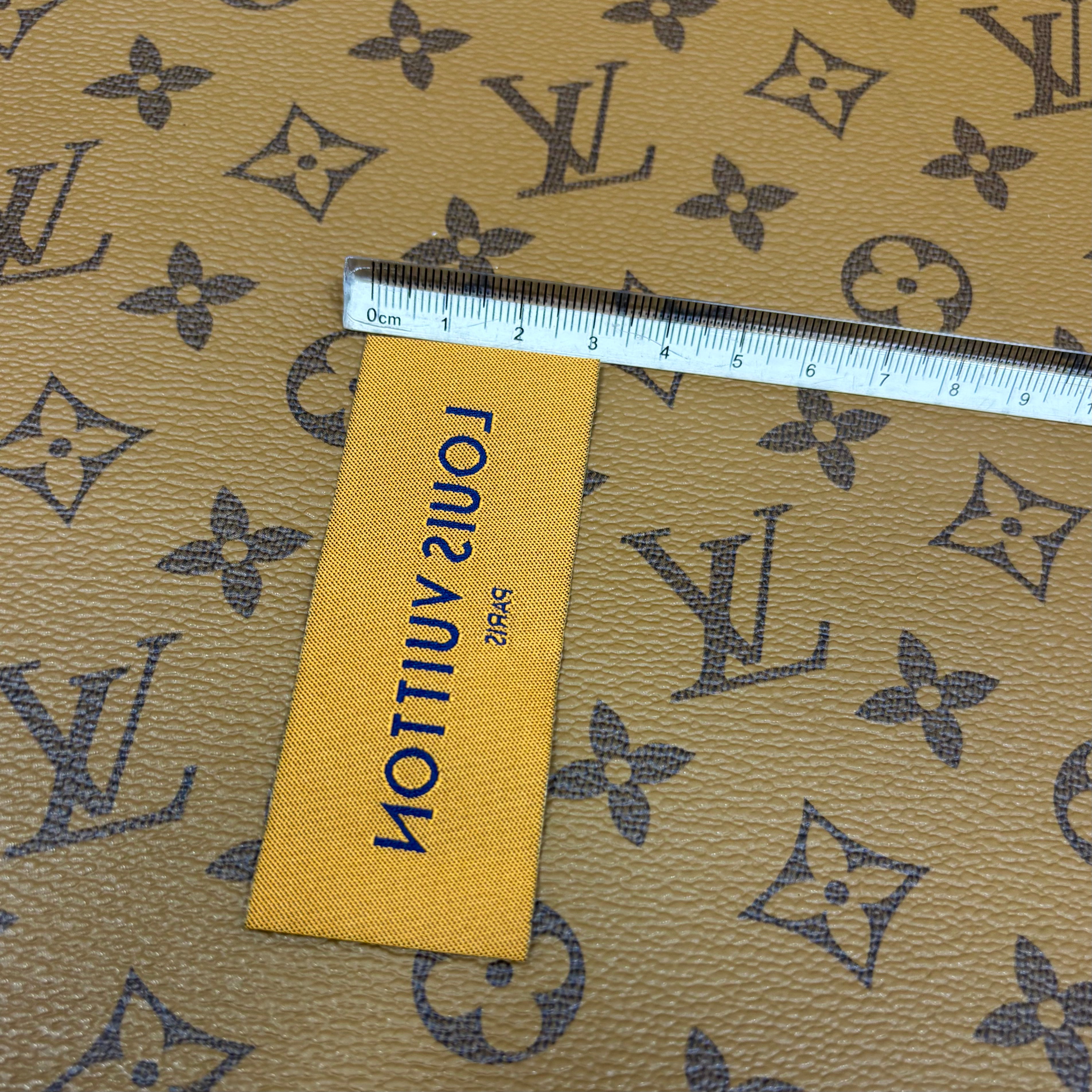Louis Vuitton medium size Label Tags Item NO.: ACC-015