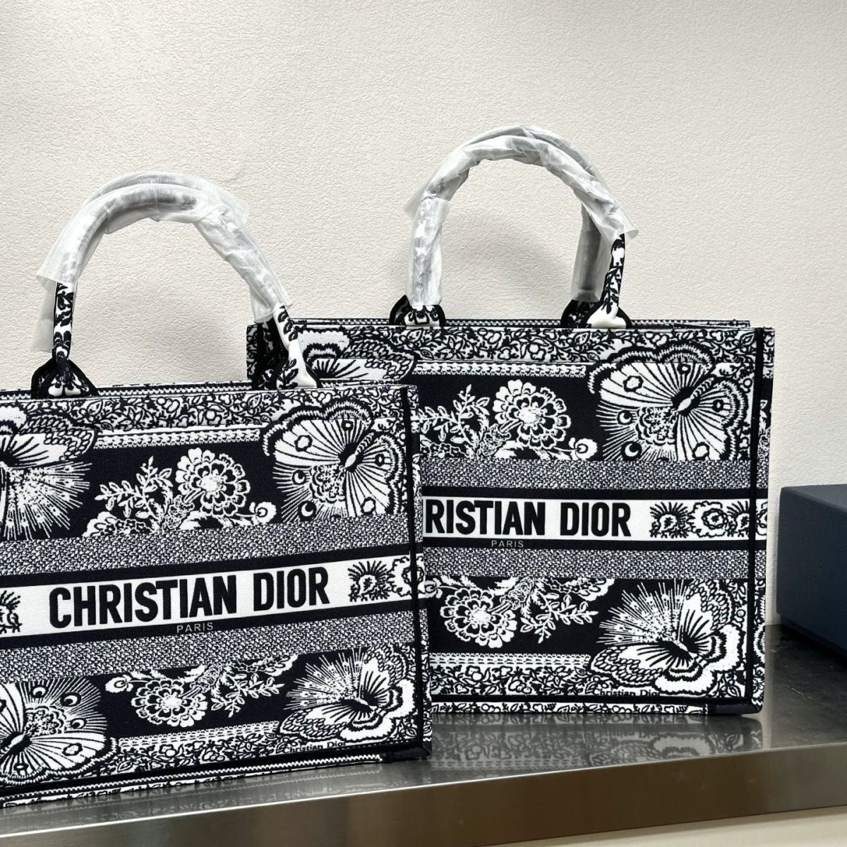 Christian Dior Jacquard Shoulder Bag Handbag Tote Shopping Bag Item NO.: HF-BG024