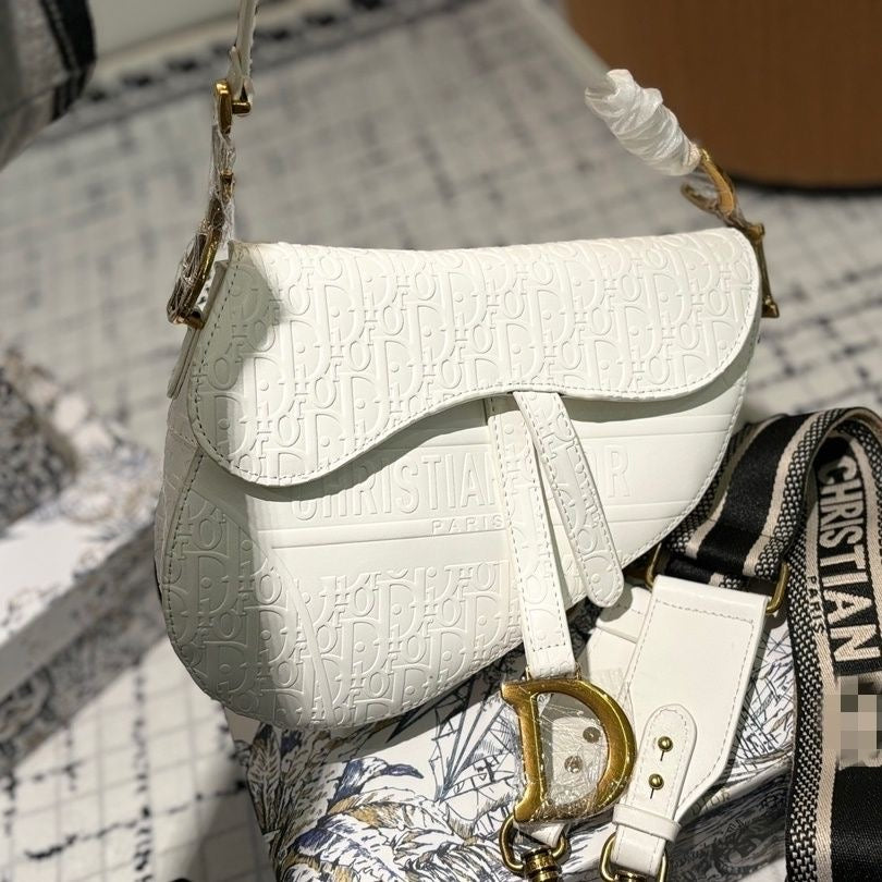 High-end Vintage Style Embossed Leather Christian Dior Small Single Shoulder Underarm Crossbody Saddle Bag Item NO.: HF-BG042