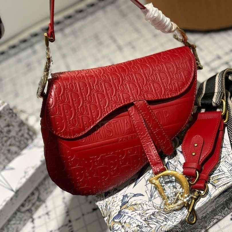 High-end Vintage Style Embossed Leather Christian Dior Small Single Shoulder Underarm Crossbody Saddle Bag Item NO.: HF-BG042
