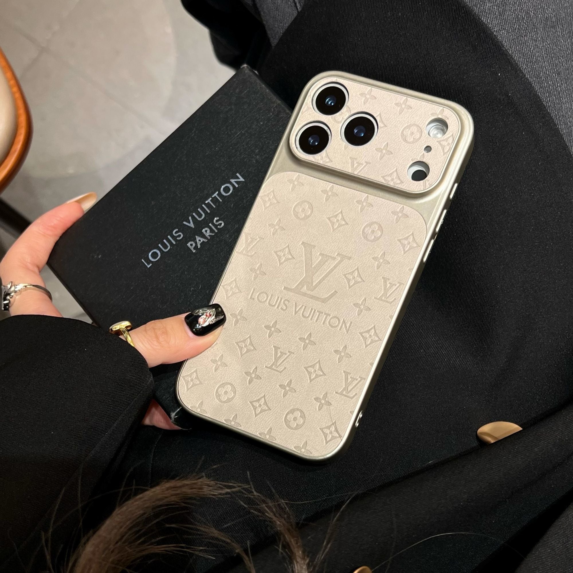 Fashionable Mutiple Colors LV  I Phone Cases Item No.: HF-PC001