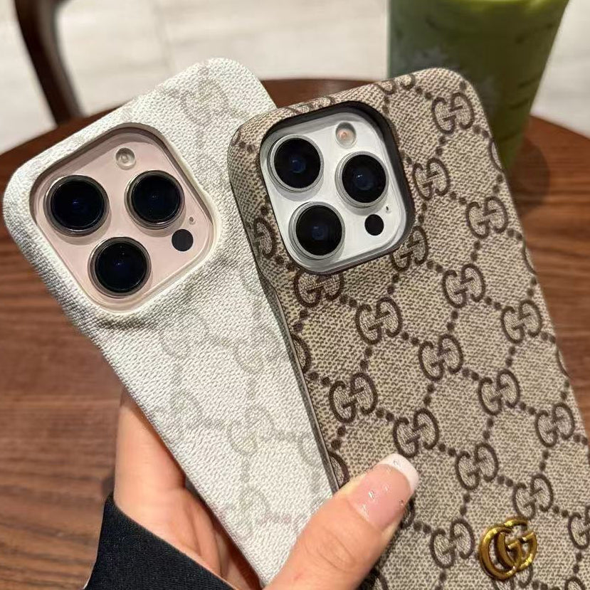 GG Classic Pattern Half-Wrapped Hard Phone Case Item NO.:HF-PC015