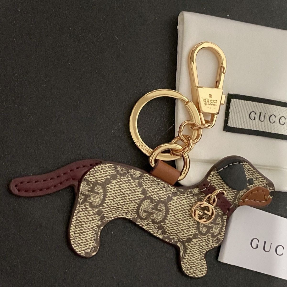 GG New Puppy-Shaped Classic Pattern Keychain Item NO.:HF-KC003
