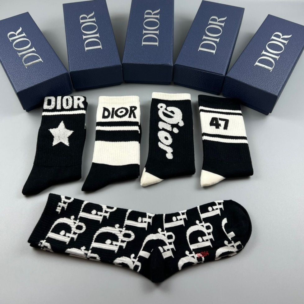 DIOR Men's Black & White Sweat-Absorbent Socks (5-Pair) Item NO.:HF-SK005