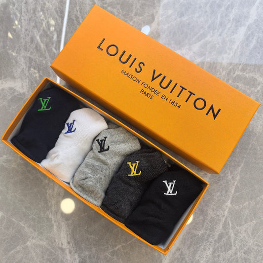 LV 5-Pair Gift Box Casual High-Stretch Athletic Ankle Socks Item NO.:HF-SK006