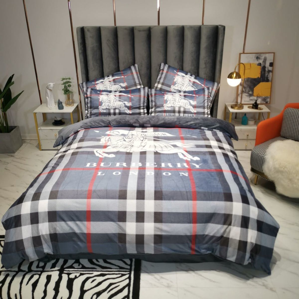 Luxury Brands Crystal Velvet Bedding Sets Item NO.:HF-HP002