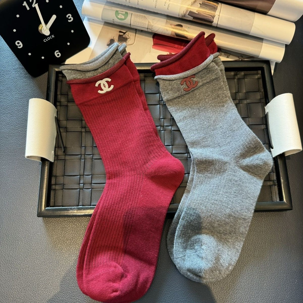 CC Minimalist Color-Block Mid-Calf Women's Socks (Fall & Winter) Item NO.:HF-SK007
