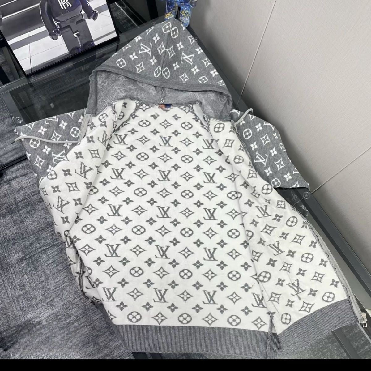 LV New High-End Hooded Knit Sweater Item NO.:HF-CT008